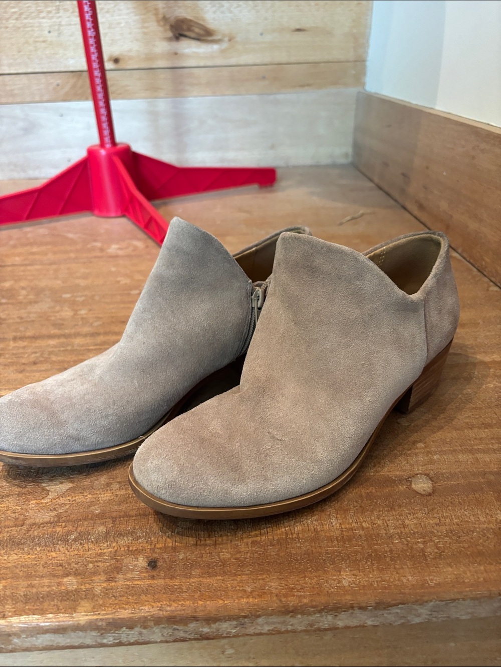 Lucky Brand Women's Light Gray Suede Ankle Booties